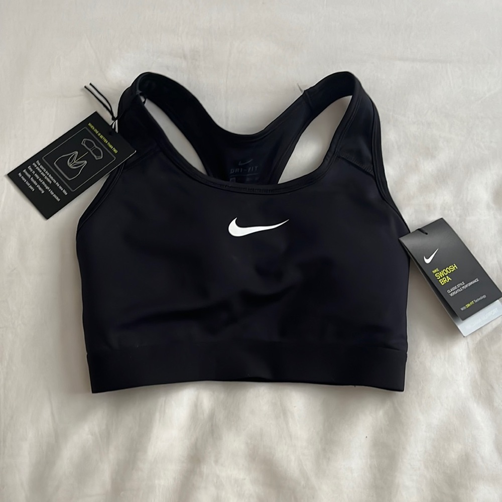 Nike Swoosh Bra